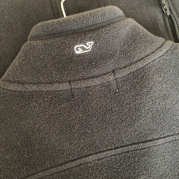 Navy Vineyard Vines fleece sleeveless jacket - Picture 4 of 4